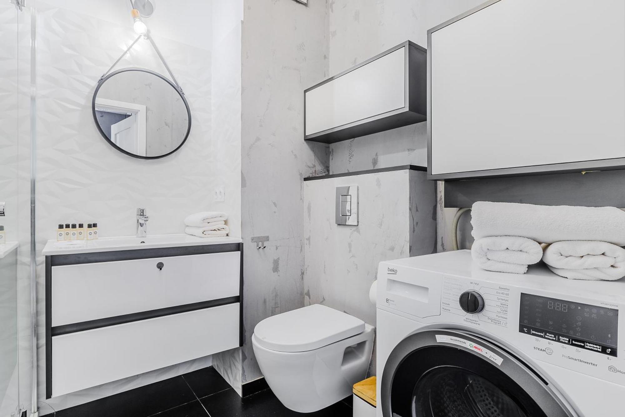 Cozy Family Apartments With Balcony Near Zlote Tarasy Varsovie Extérieur photo