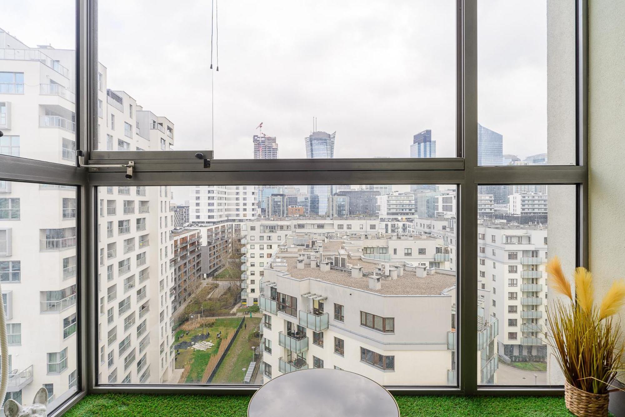Cozy Family Apartments With Balcony Near Zlote Tarasy Varsovie Extérieur photo